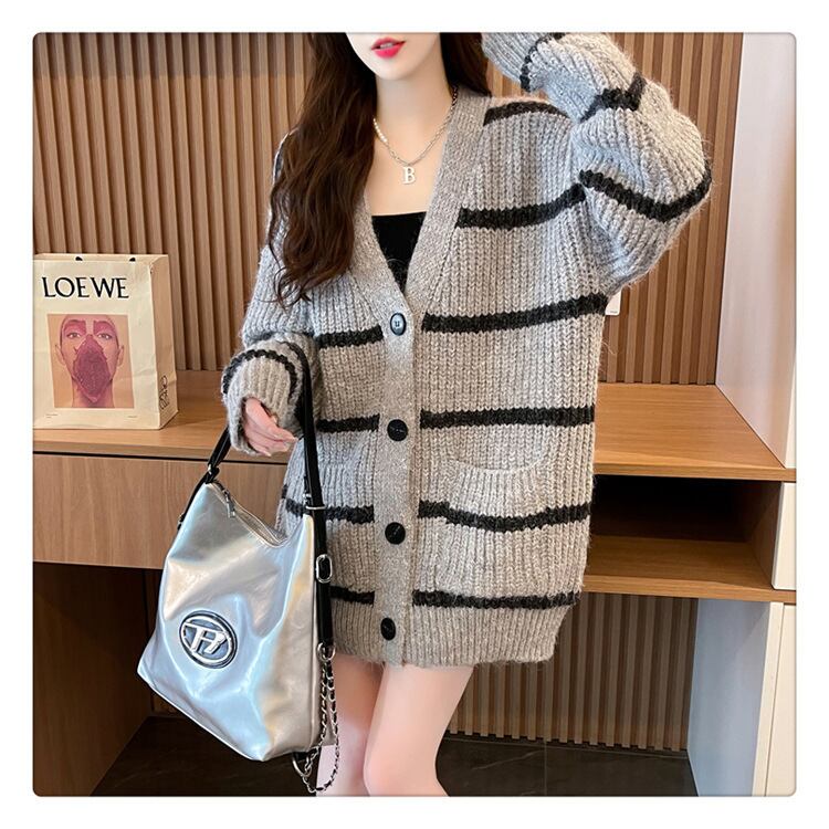 【outer】ボーダー柄ニットカーデ　M18595