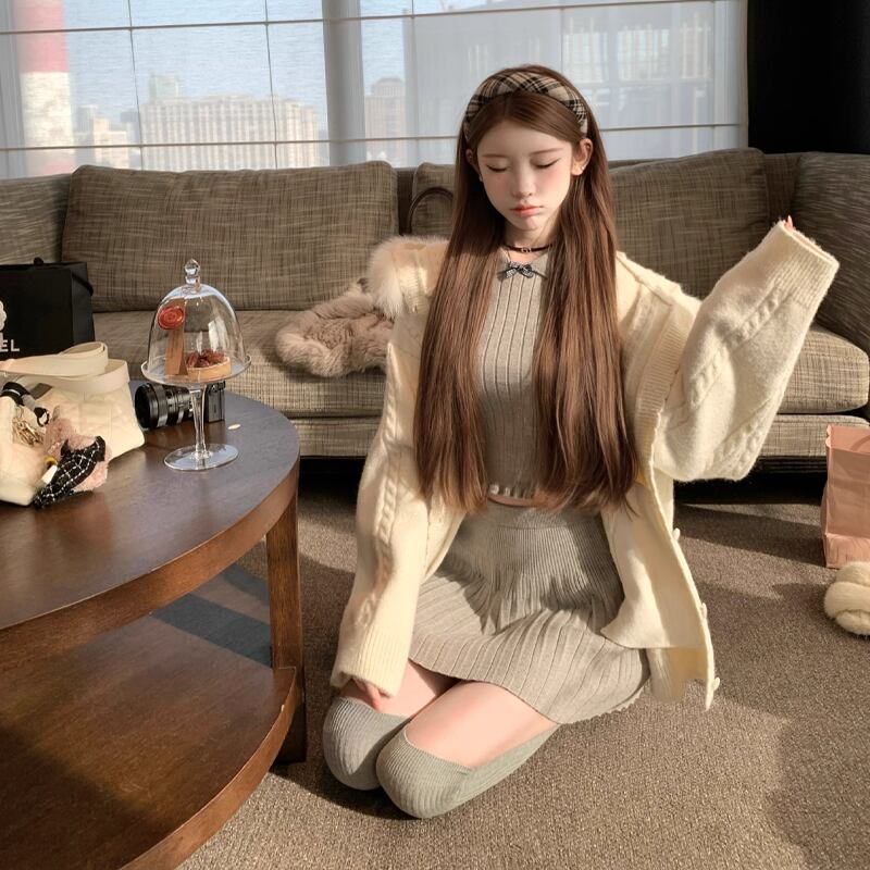 【outer】ファー付きニットカーディガン Q7253