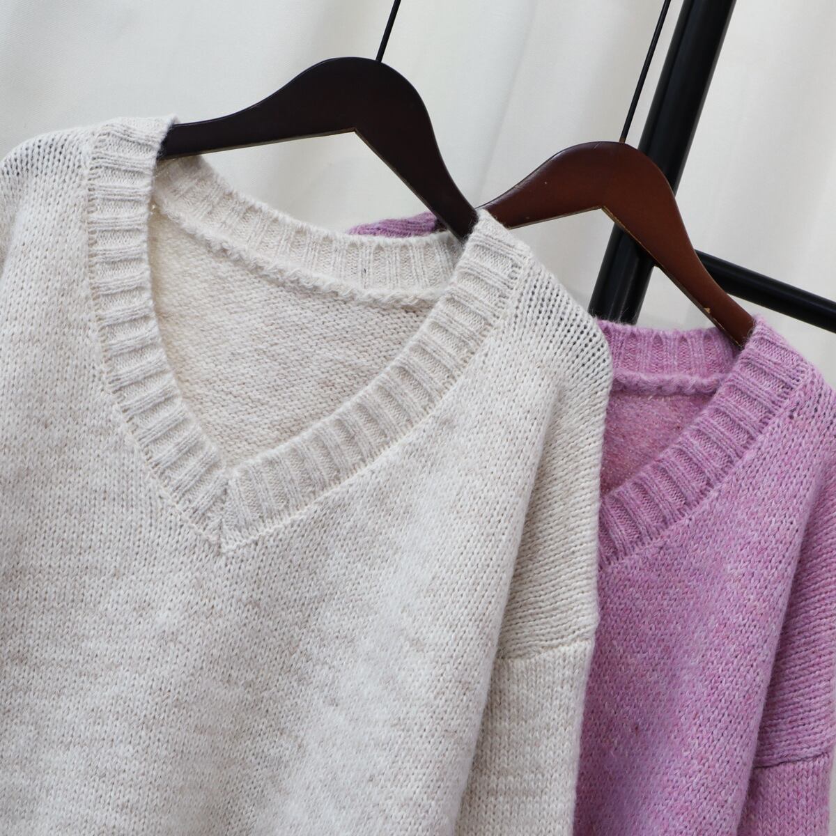 【tops】Vネックニットセーター　M18658