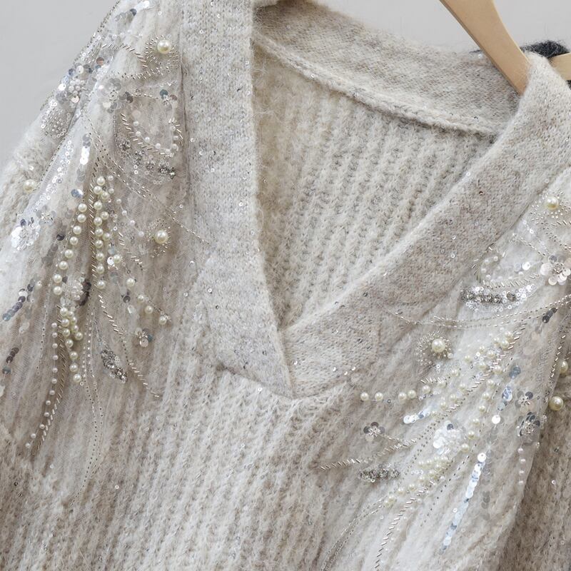 【tops】Vネックスパンコール付きニットトップス Q7436