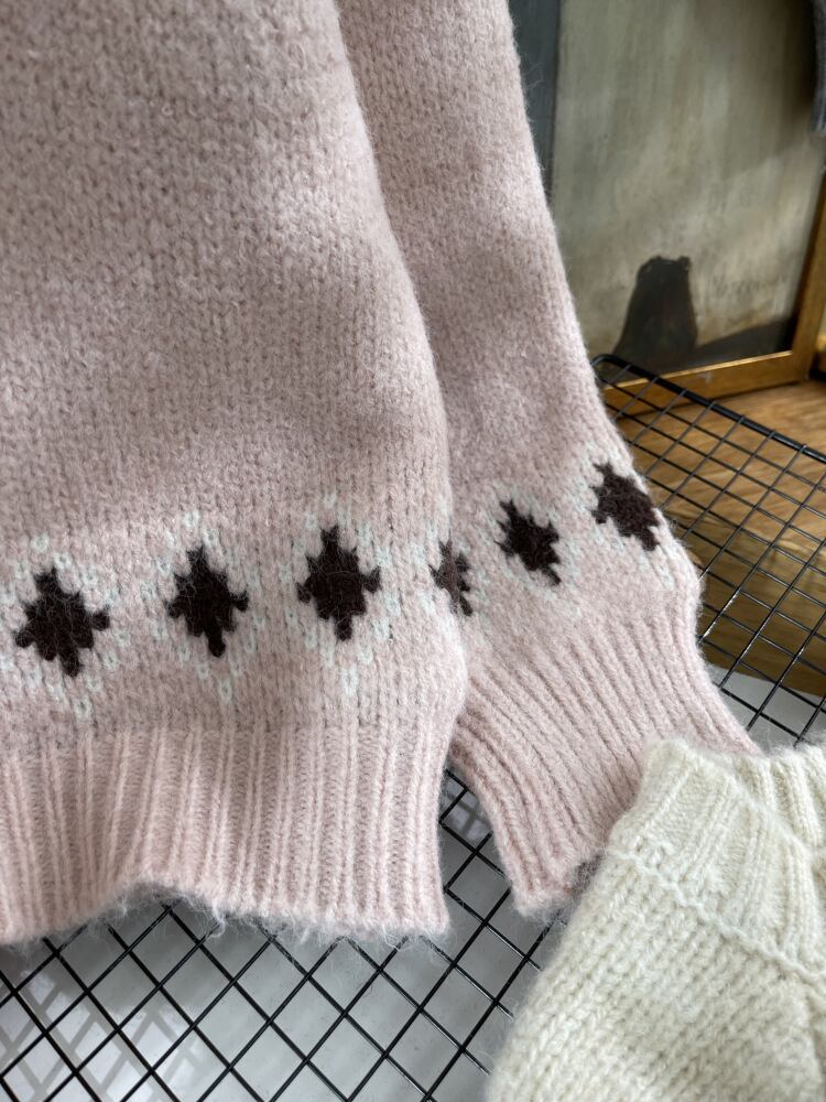 【tops】プリントニットセーター　M27509