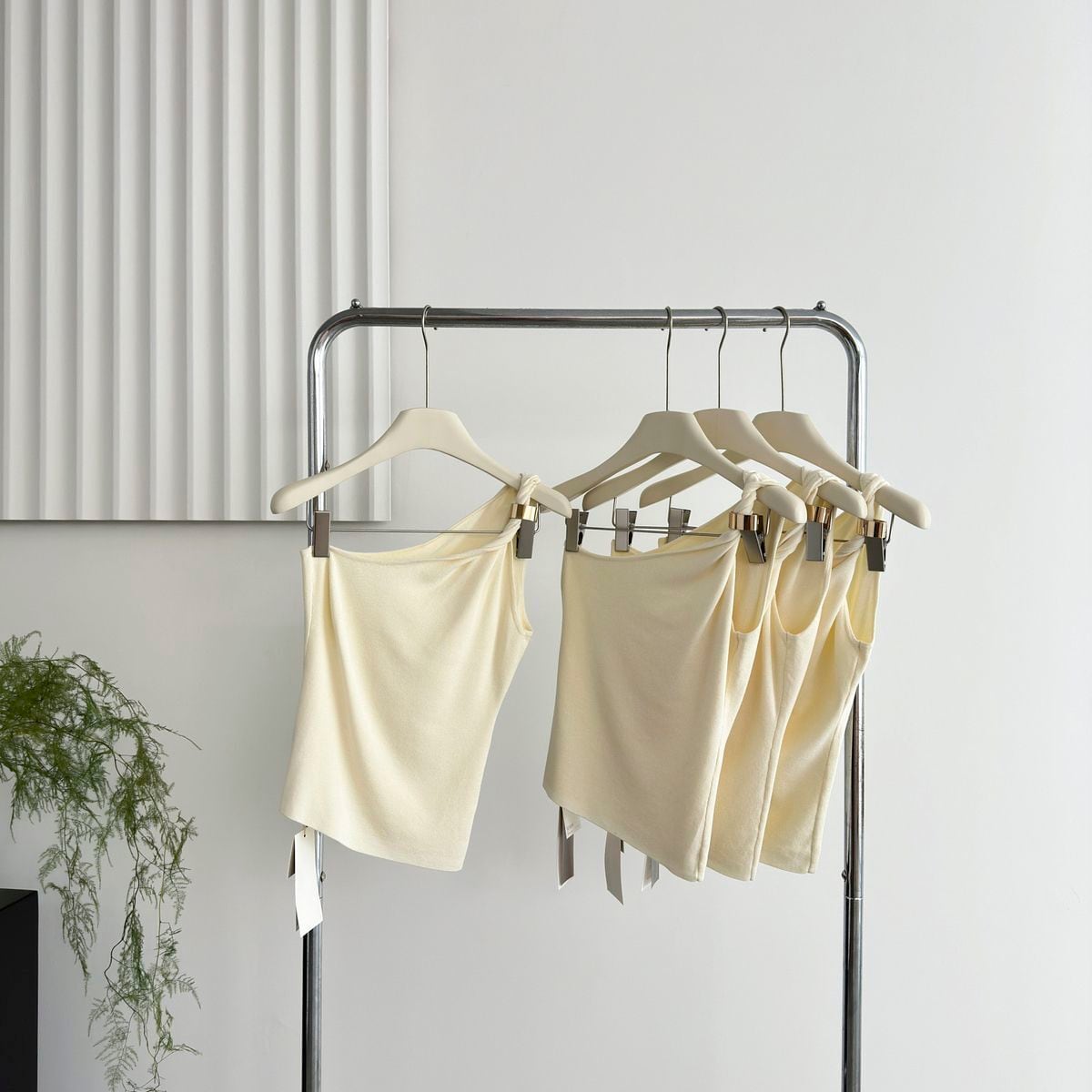 【tops】オフショルダートップス　M24494