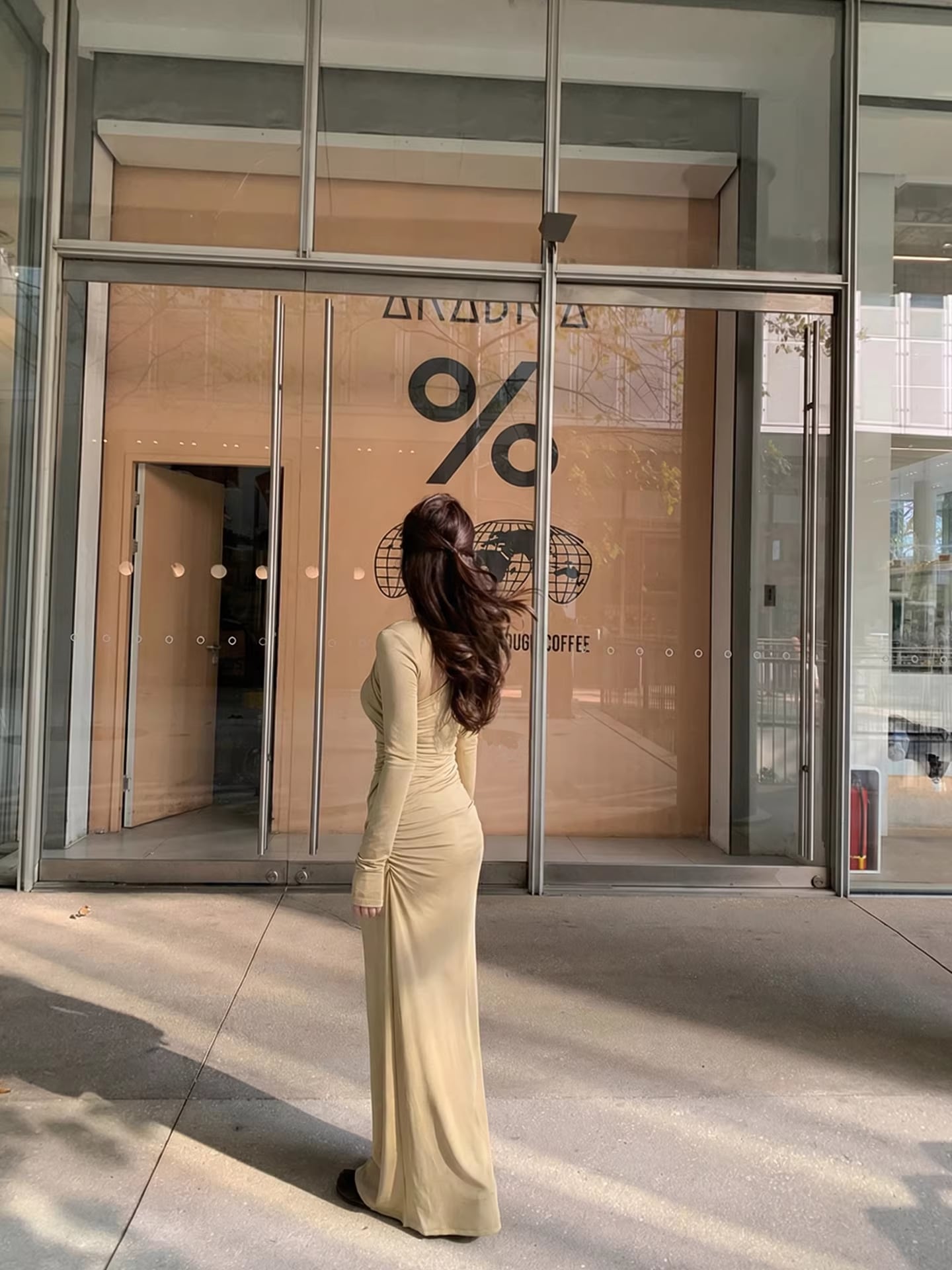 【dress】スリット入れギャザーデザインロングタイトワンピース Q8012
