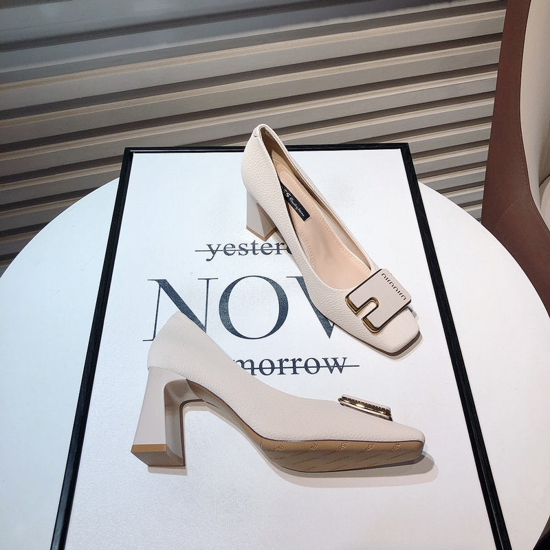 【shoes】スクエアトゥチャンキーヒールパンプスG23648