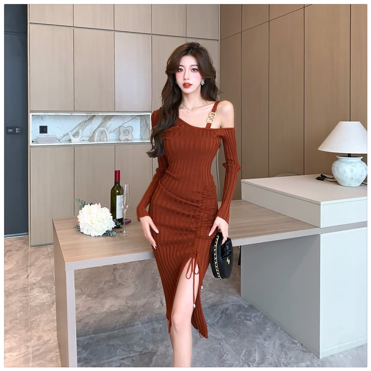 【dress】オフショルダーニットワンピース　M25521