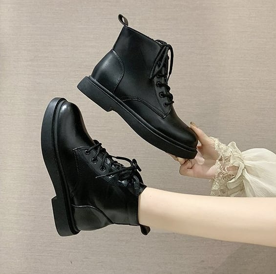 【shoes】秋新作無地おしゃれ履きやすいジッパー付き美脚魅せラウンドトゥマーティンブーツF0975