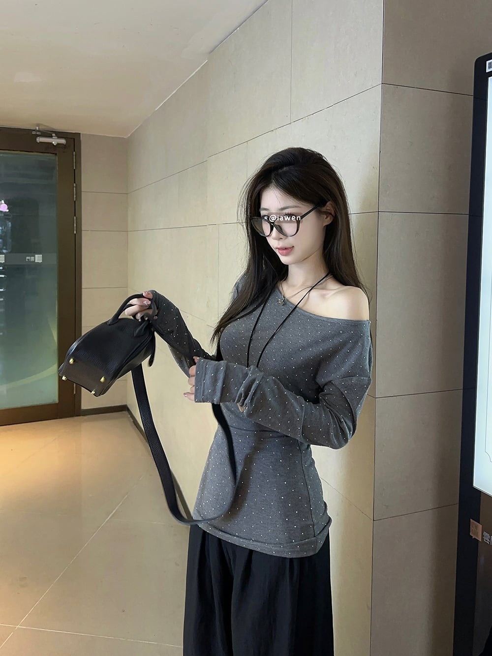 【tops】ビジュー長袖Tシャツ　M25625