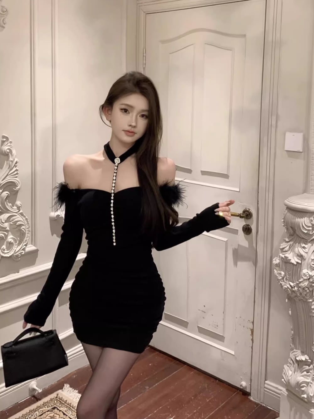 【dress】ファー付きオフショルミニワンピース Q7417
