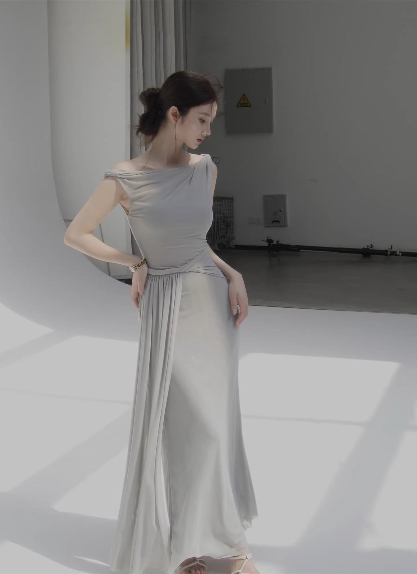 【dress】オフショルダーチュールロングワンピース Q8378