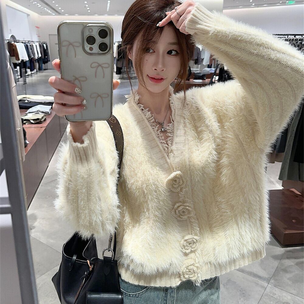 【outer】Vネック立体フラワーニットカーデ　M27898