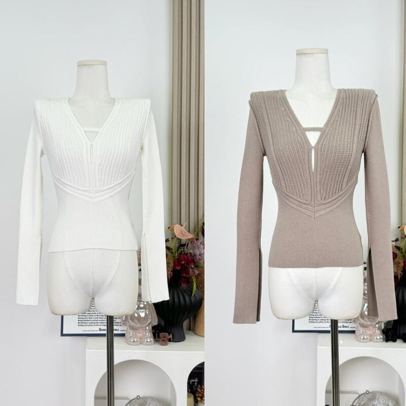 【tops】フロントカットニットトップス Q7622
