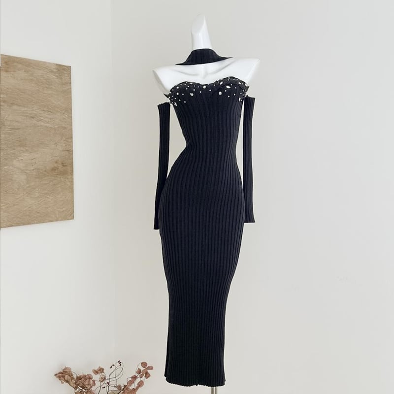 【dress】胸パット付きホルターネックニットワンピース Q7741