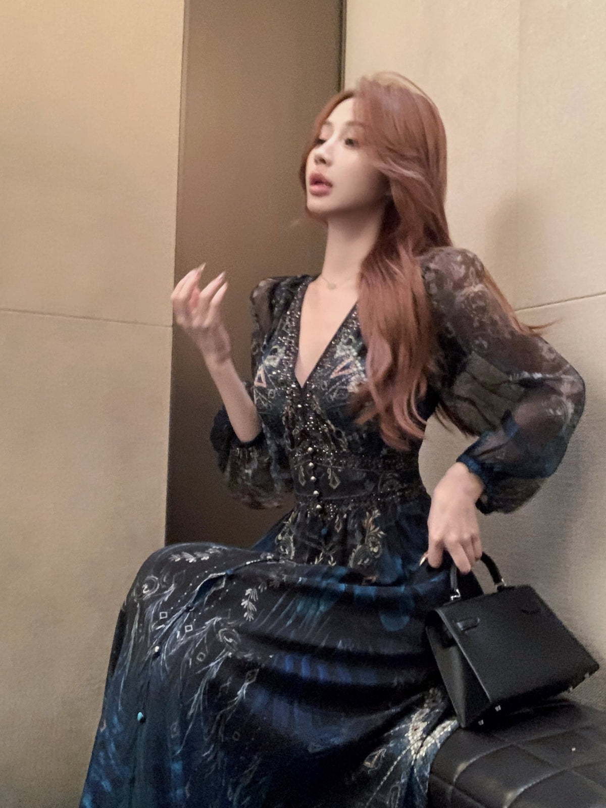 【dress】Vネックプリントワンピース　M24693