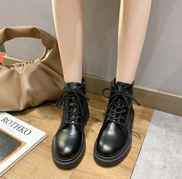 【shoes】秋新作無地おしゃれ履きやすいジッパー付き美脚魅せラウンドトゥマーティンブーツF0975