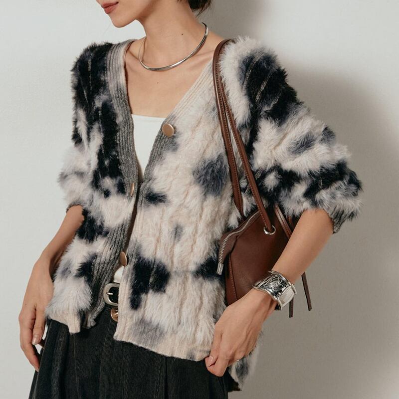 【outer】3色展開ファー付きニットカーディガン Q7655