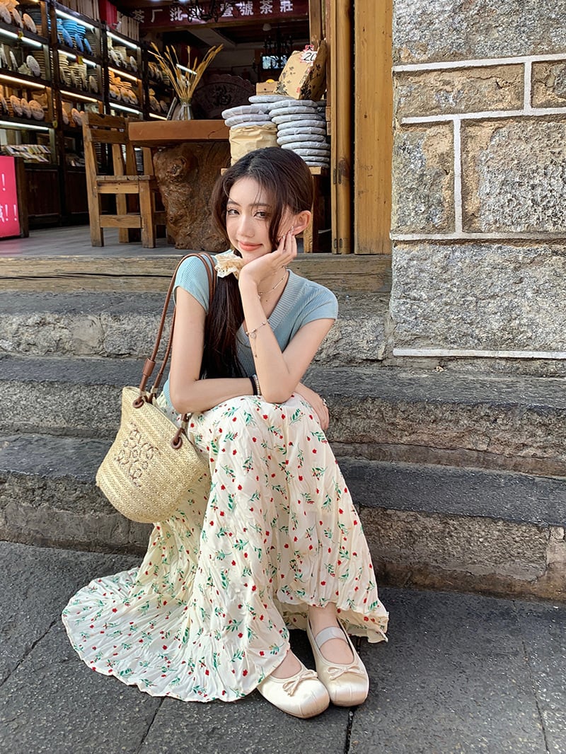 【set】VネックTシャツ×花柄スカートセット　M24791