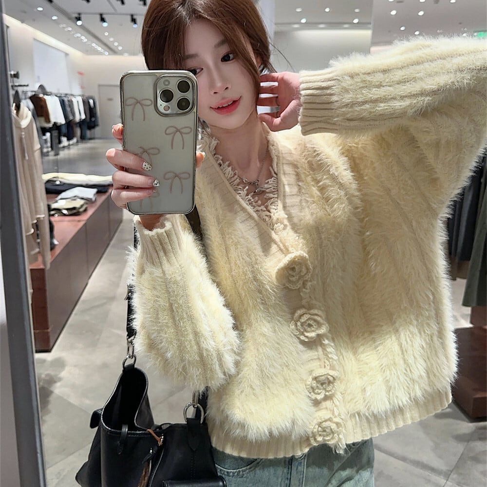 【outer】Vネック立体フラワーニットカーデ　M27898