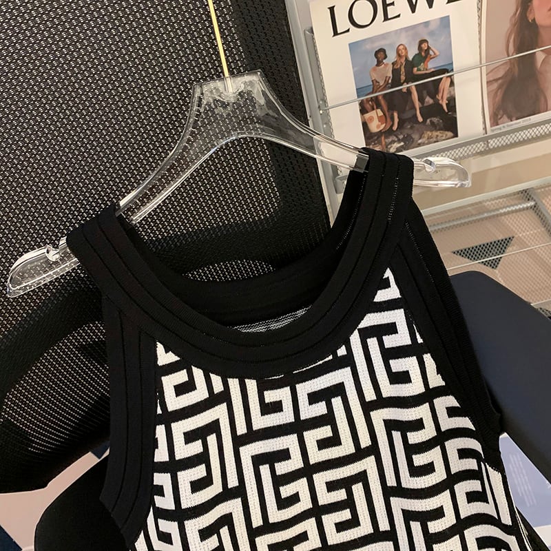 【tops】2色ノースリーブキャミソールF7175