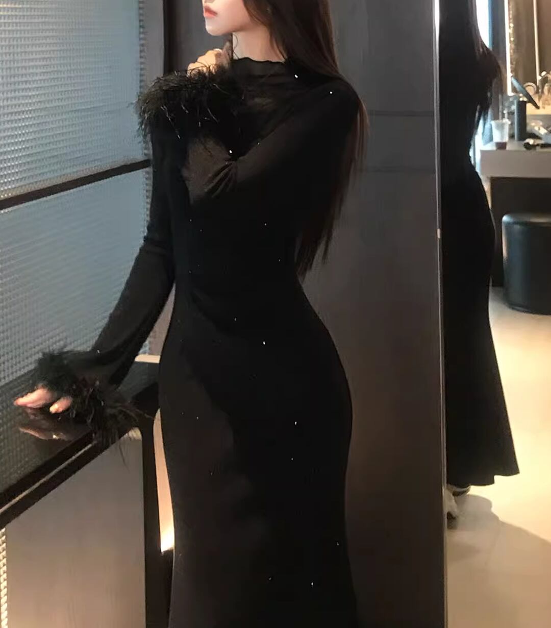 【dress】袖ファーチュールドッキングニットワンピース Q7559