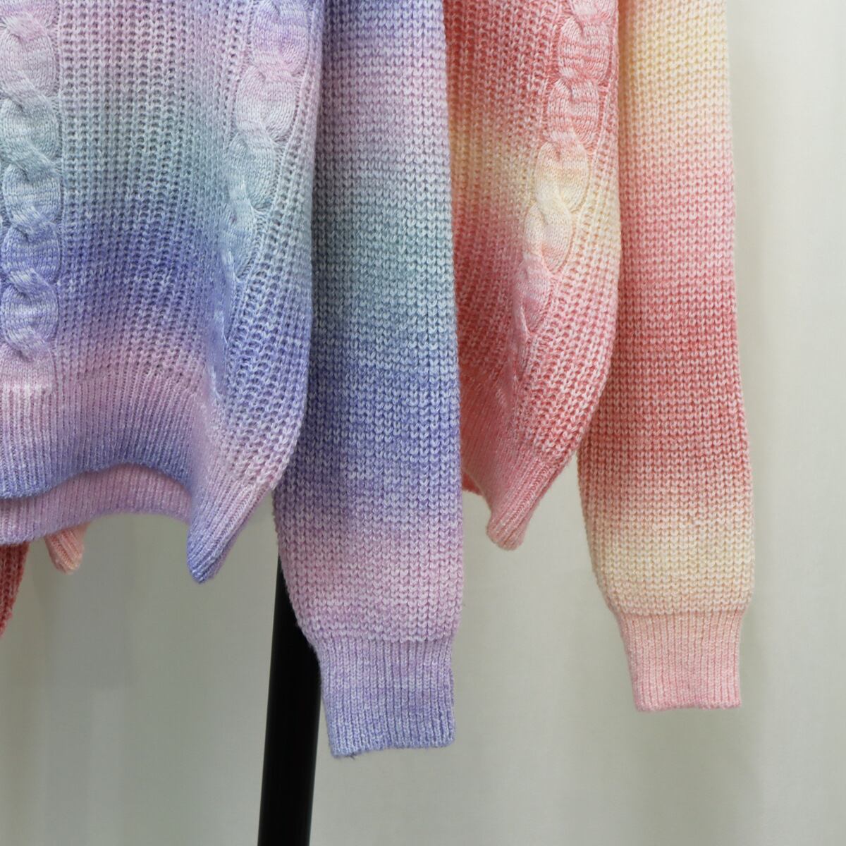 【tops】クルーネックニットセーター　M18643