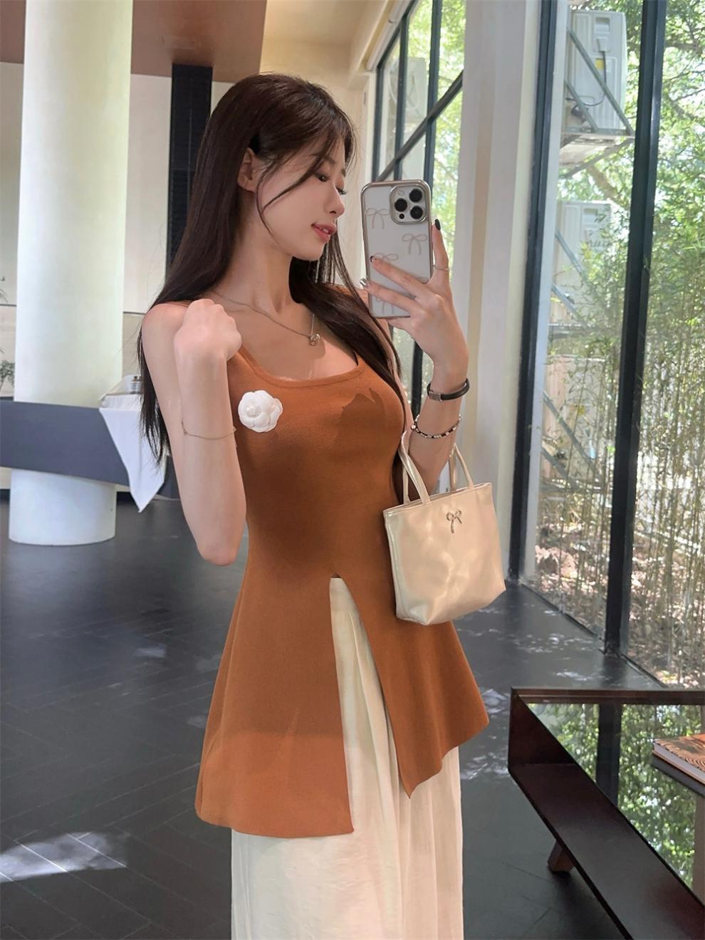 【tops】スリットニットキャミソール　M24844