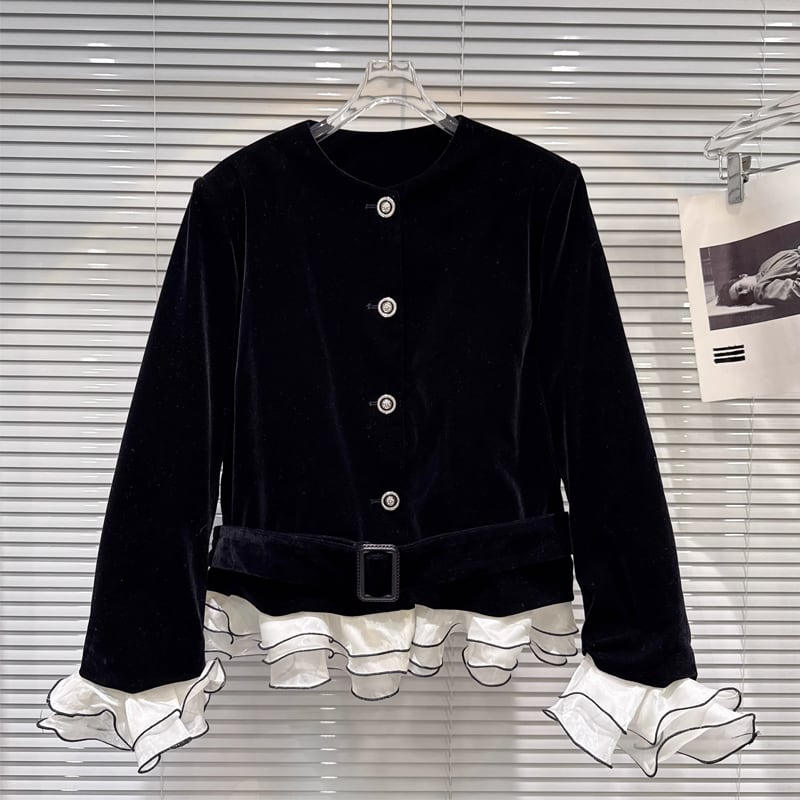 【outer】フリルドッキングノーカラーコート Q7344
