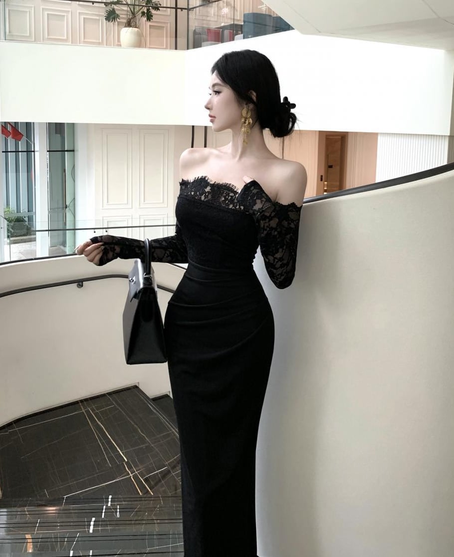 【dress】オフショルダーレースドッキングワンピース Q7421