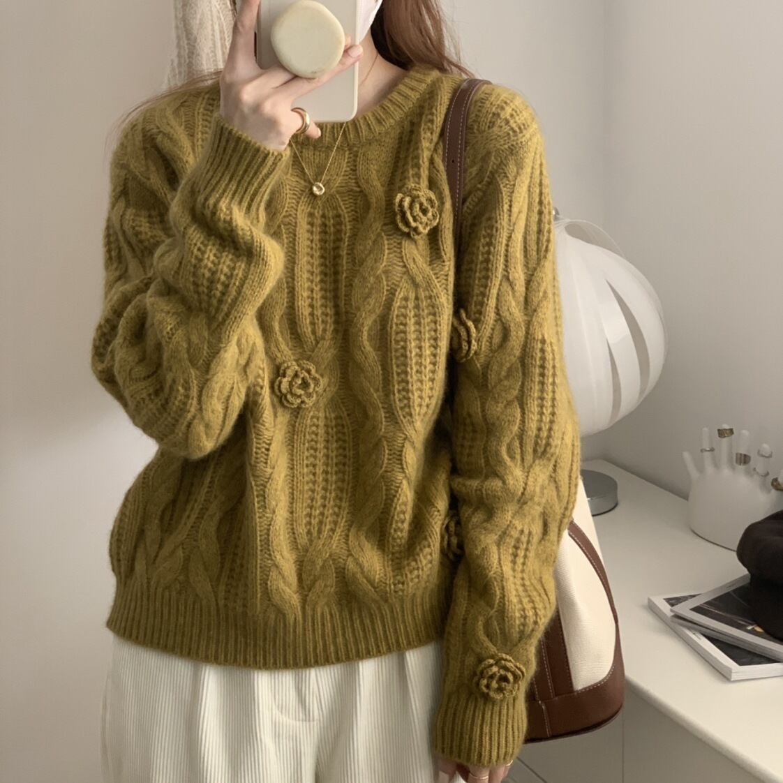 【tops】クルーネックニットセーター　M19144