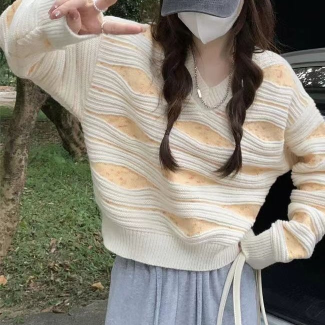 【tops】Vネックニットセーター　M18951