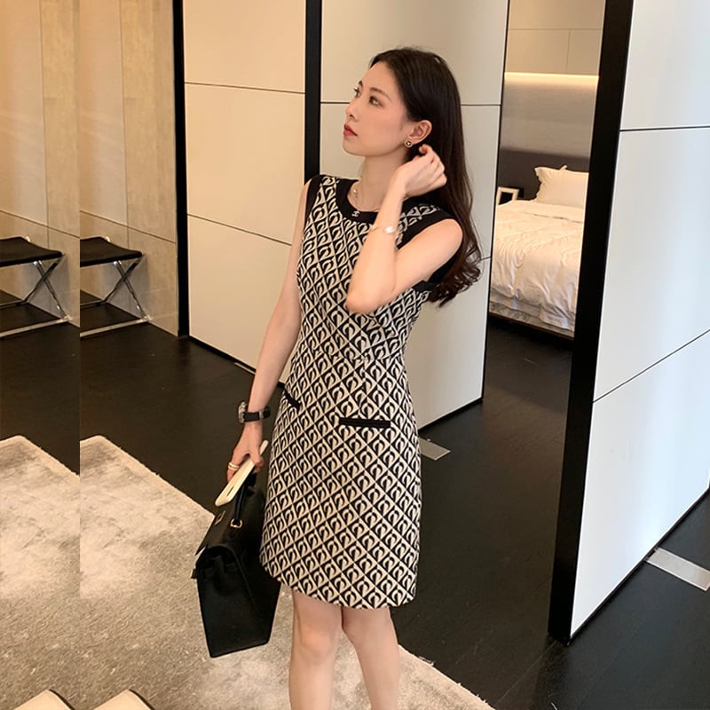 【dress】女子力アップ!気質満点ノースリーブ着痩せ高級感レディースニットワンピース G14886