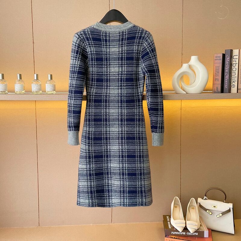 【dress】Vネックニットワンピース Q6780