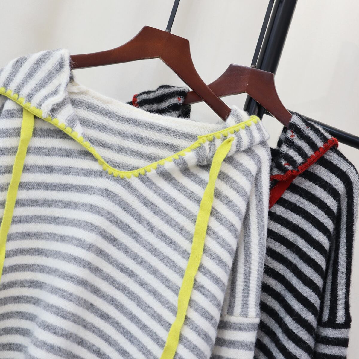 【tops】ボーダー柄ニットセーター　M28398