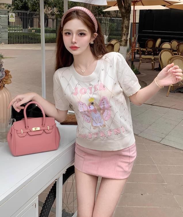 【tops】長袖ラインストーンニットＴシャツF7068