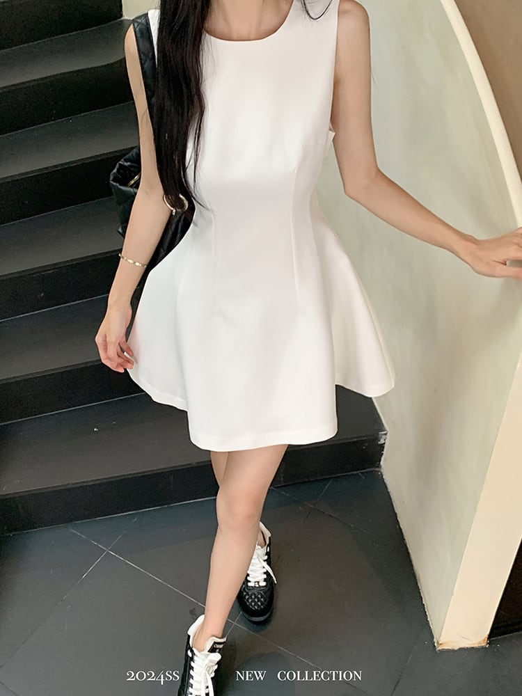 【dress】ノースリーブ美シルエットワンピース　N2662