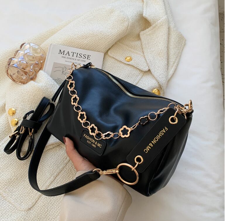 【小物】ファッション 高級感シンプル合わせやすい高品質オシャレ肩掛け斜め掛けG5360