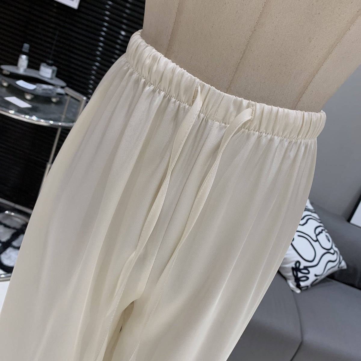 【set】立体フラワートップス×ワイドパンツセット　M24243