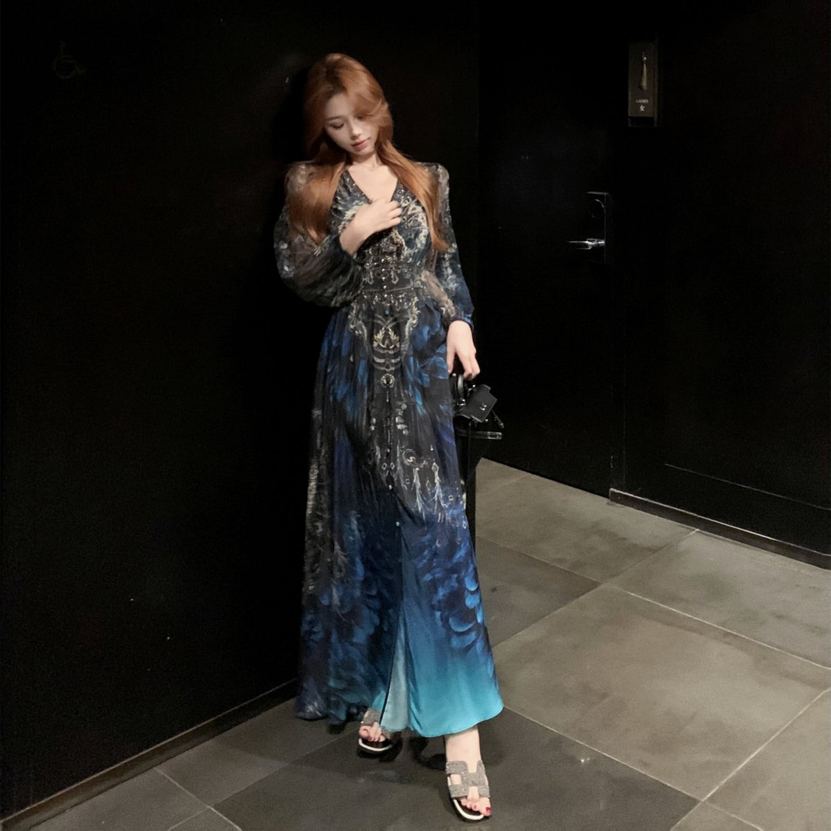 【dress】Vネックプリントワンピース　M24693