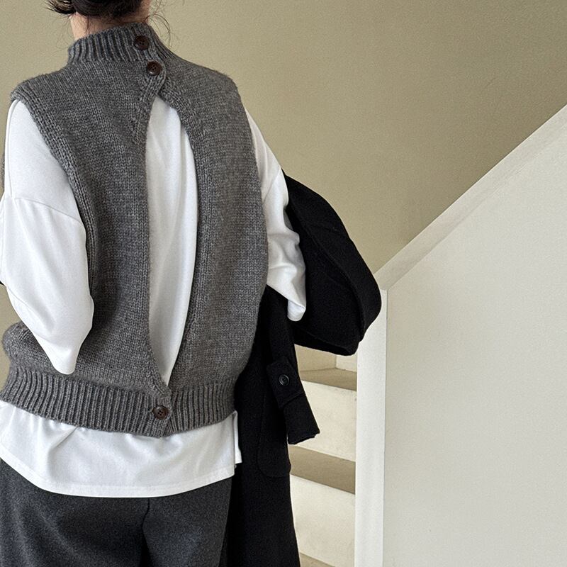 【outer】バックオープンニットベスト Q7096