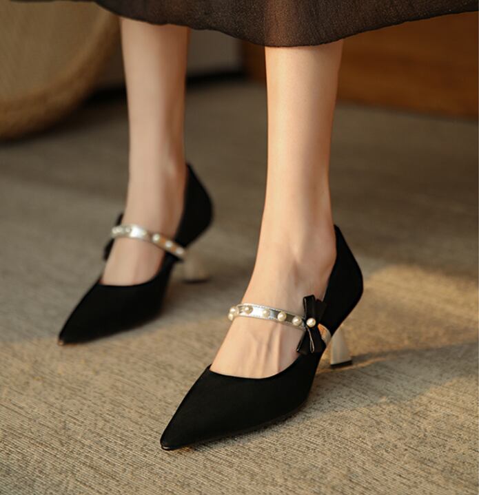 【shoes】美脚魅せ結婚式二次会ビーズ飾りアーモンドトゥシューズF0725