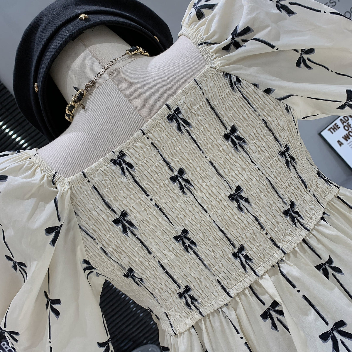 【tops】リボンプリントトップス　M25274