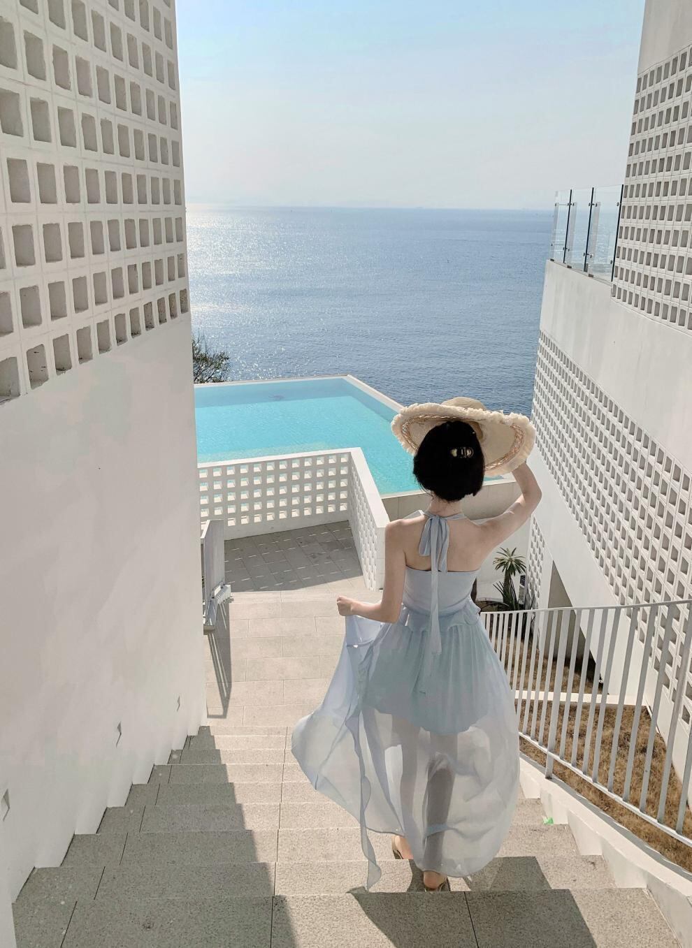 【dress】ホルターネックフリルワンピース　M30184