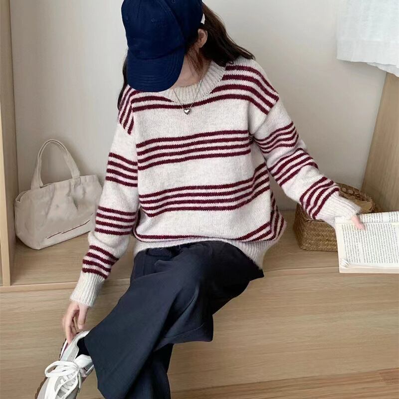 【tops】クルーネックニットセーター　M18489