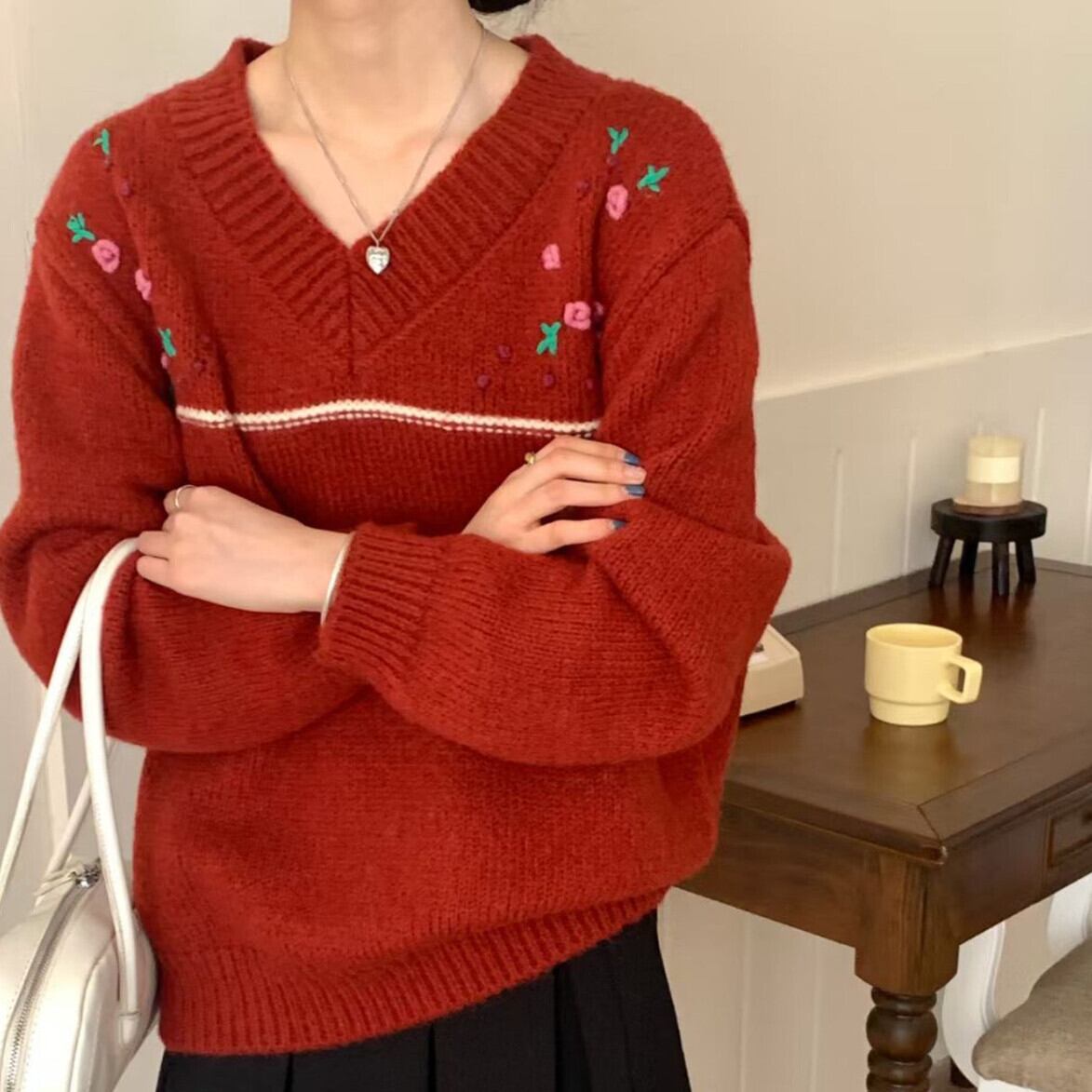【tops】Vネックニットセーター　M27122