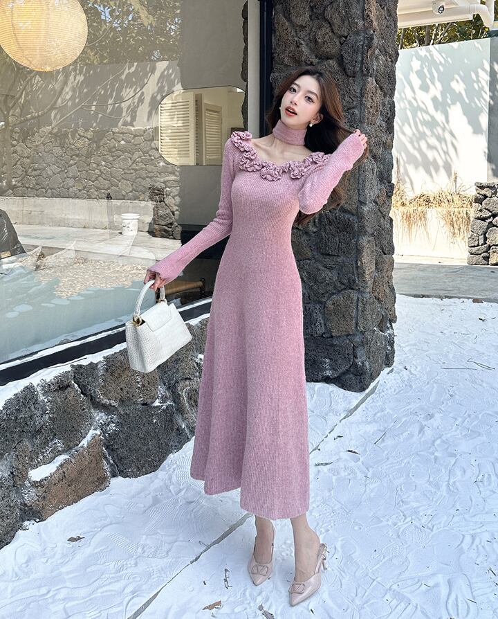 【dress】立体バラ付きニットワンピース Q7051