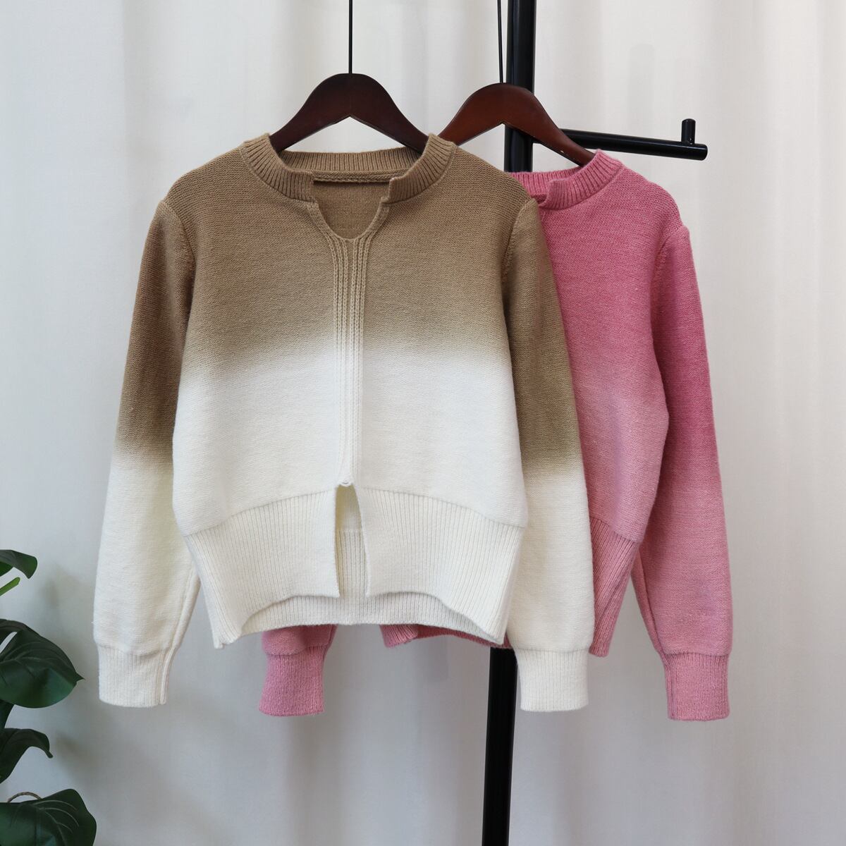 【tops】グラデーションニットセーター　M18919