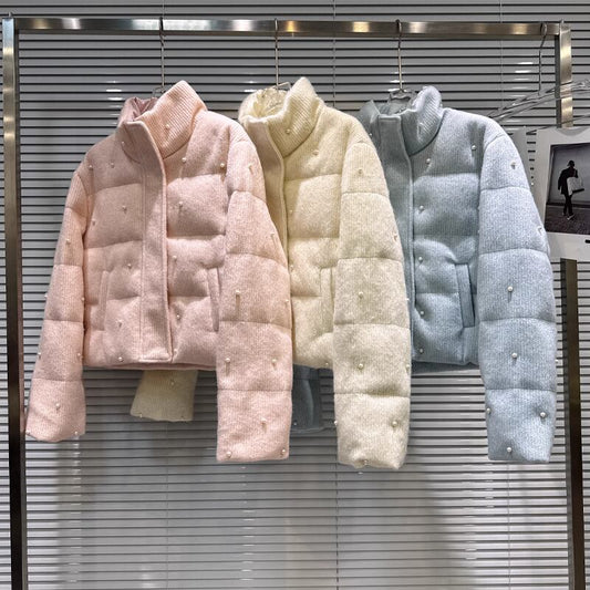【outer】パール付きハイネック中綿コート Q7332