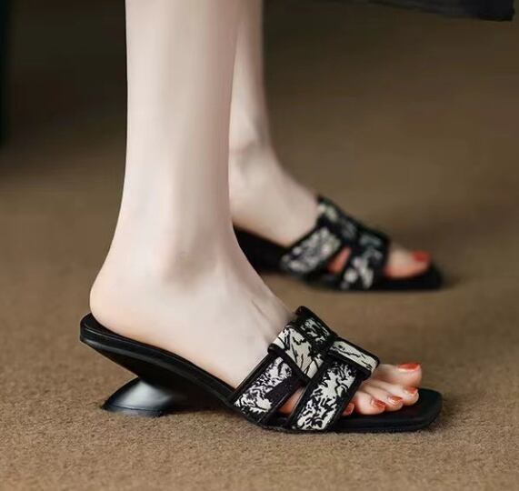 【shoes】人気デザインサンダル　M30232