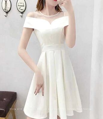 【dress】オシャレ度満点〜ラウンドネック半袖肩開き韓国ファッション披露宴二次会AラインワンピースF2112