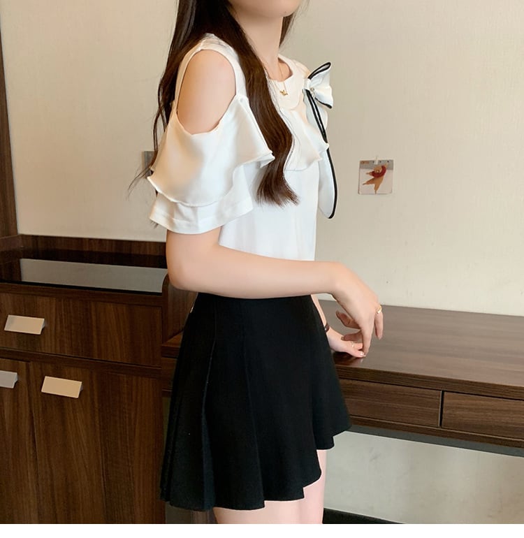 【tops】オフショルダー半袖TシャツG21044