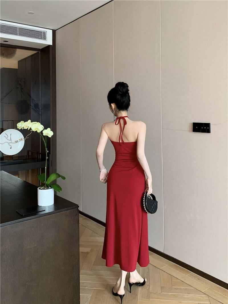 【dress】フラワー付きホルターネックワンピース Q8086
